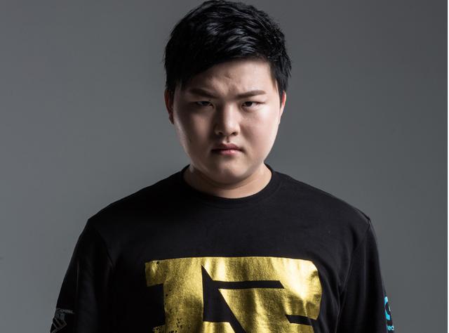 让武切维奇 让武切维奇