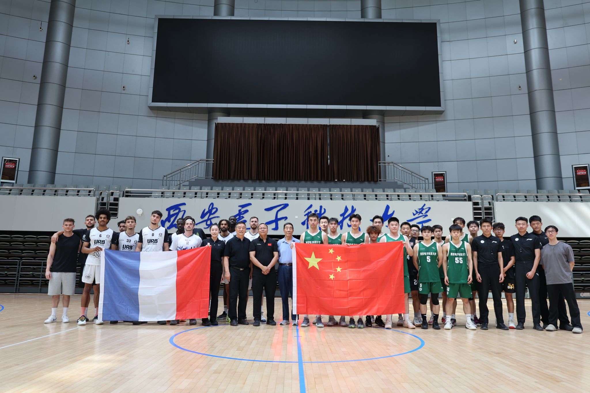 把一次大赛 把一次大赛