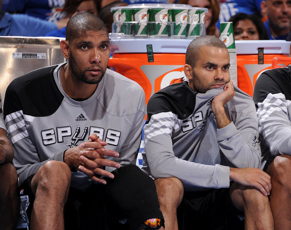 边后卫内收 边后卫内收